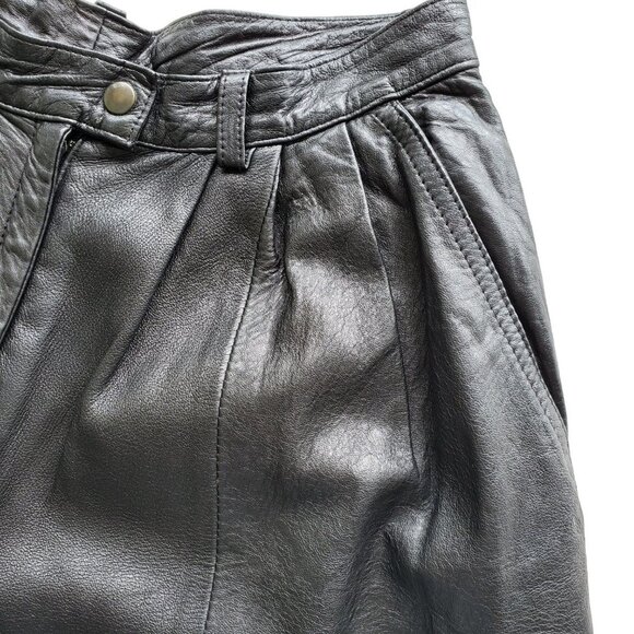 Cuirs Fourrures Genuine Leather Shorts Black Made in France Size 42 - Picture 7 of 16